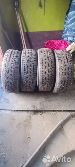 Hankook Winter I'Cept IZ2 215/60 R16