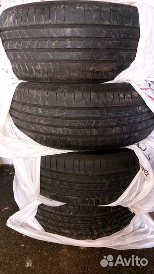 Kumho Ecsta HS51 215/55 R17