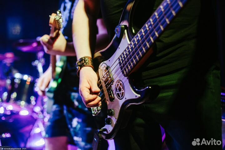 Бас гитара Washburn