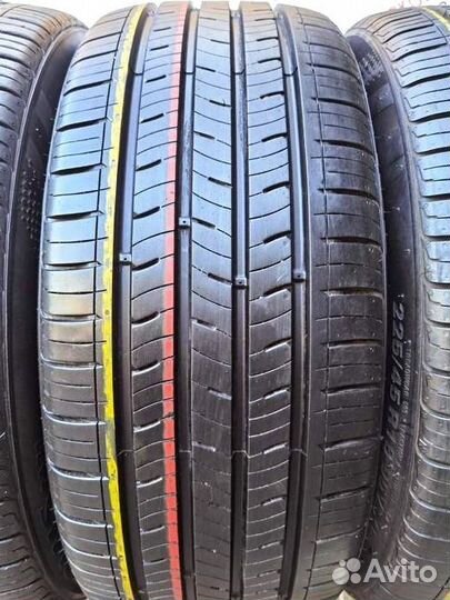 Kumho Solus TA31 215/50 R17 95V