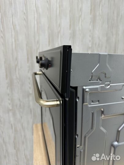 Электрический духовой шкаф Gorenje BO6735CLB