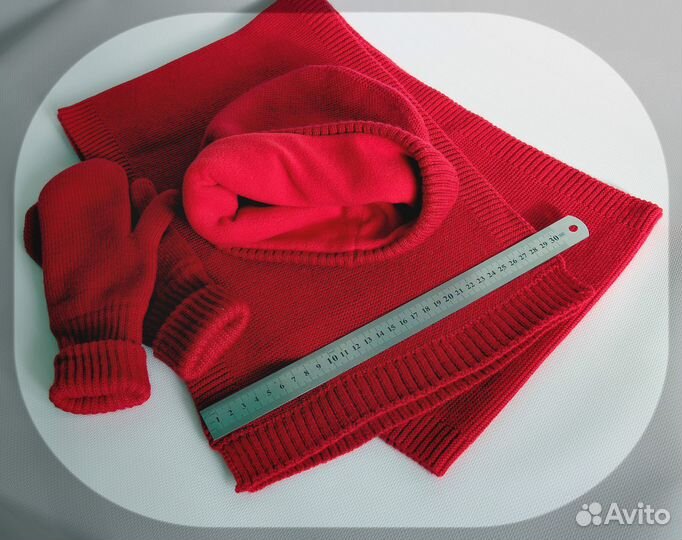 Зимний комплект шапка на флисе шарф и варежки