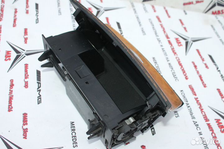 Пепельница mercedes w211 светлая