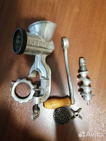 Мясорубка ручная СССР чугунная