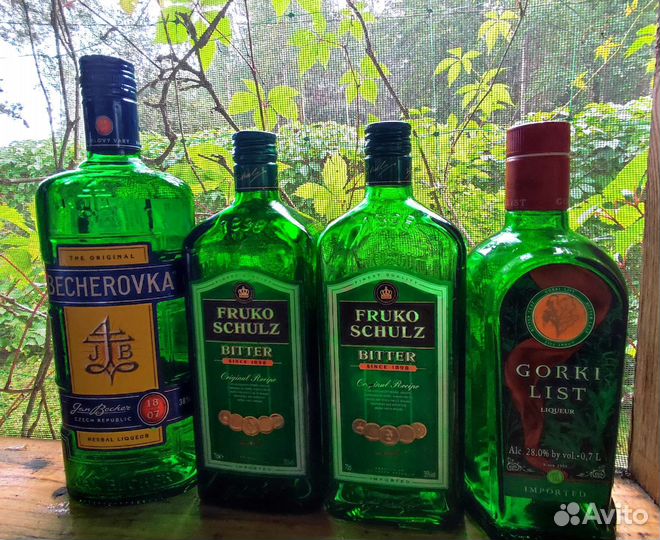 Бутылки от алкоголя зелёные пустые