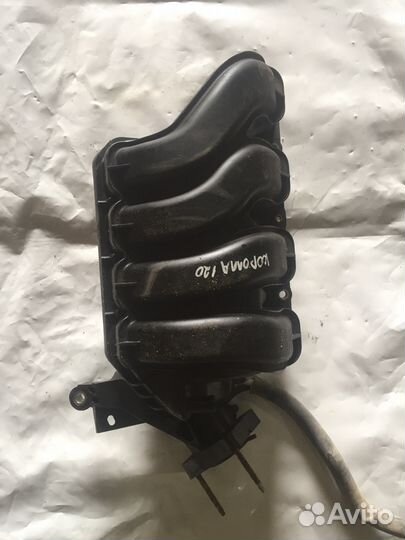 Впускной коллектор Toyota Corolla 120 (Тойота Коро