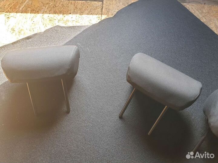 Подголовник