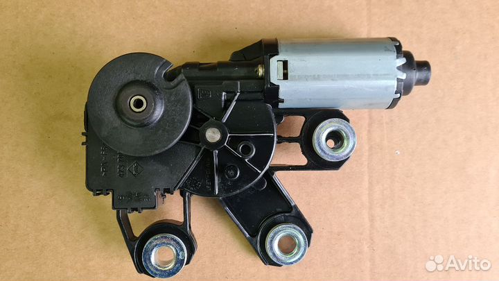 Мотор заднего стеклоочистителя VW Touareg