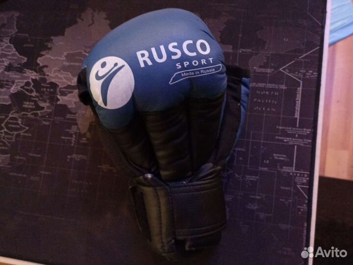 Перчатки для единоборств