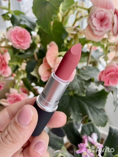 Нюд Оригинал помада MAC Tres Blasé, Velvet Teddy