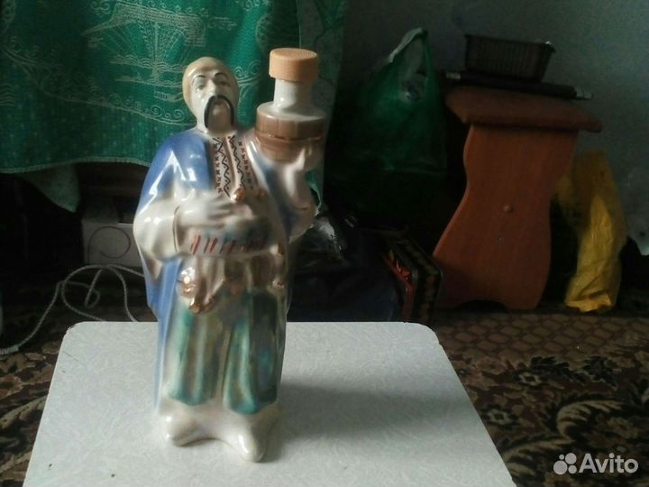 Статуэтки разные
