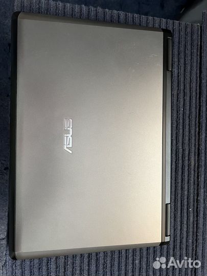 Ноутбук Asus