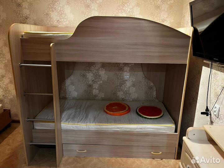 Двухъярусная кровать бу
