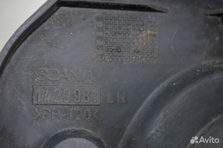 Пластиковая крышка торпеды scania 4-series 124 (01