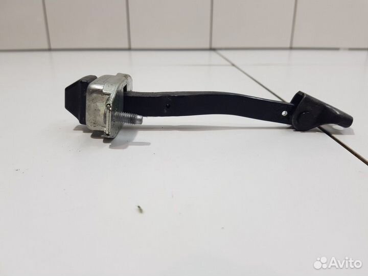 Ограничитель двери задний правый (Renault Arkana)