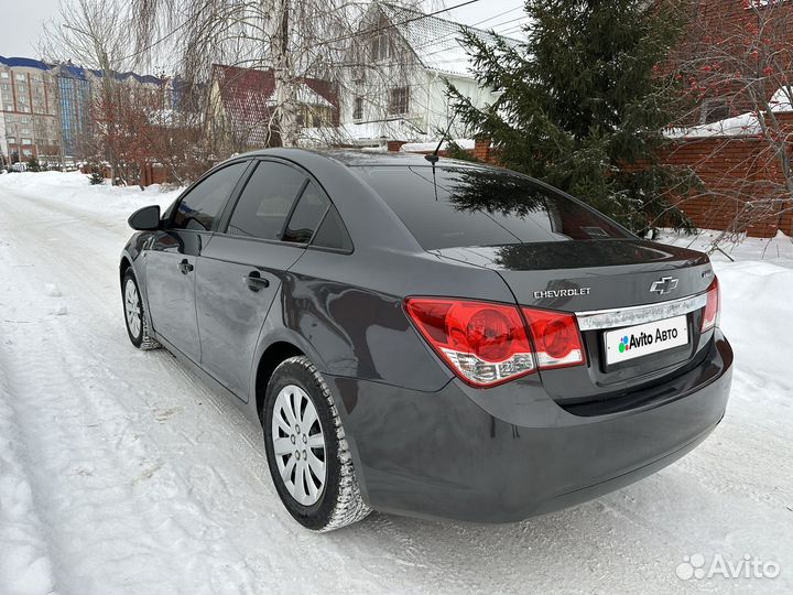 Chevrolet Cruze 1.6 AT, 2011, 256 000 км