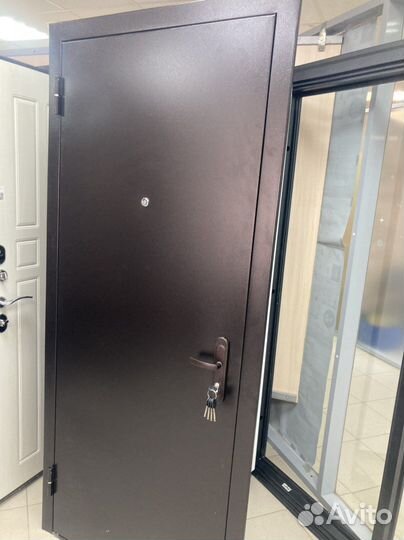 Дверь металлическая новая