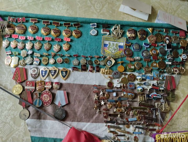 Коллекция значков СССР