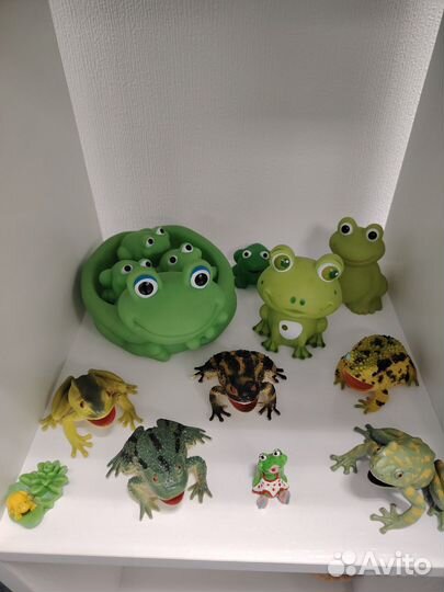 Коллекция лягушек