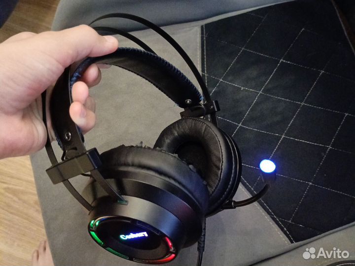 Проводные наушники