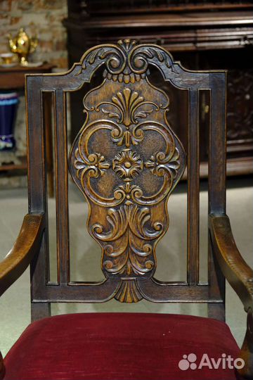 Антикварные парные кресла