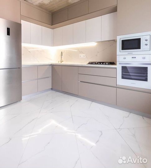 Кухонный гарнитур в студию