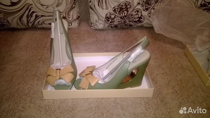 Продам босаножки