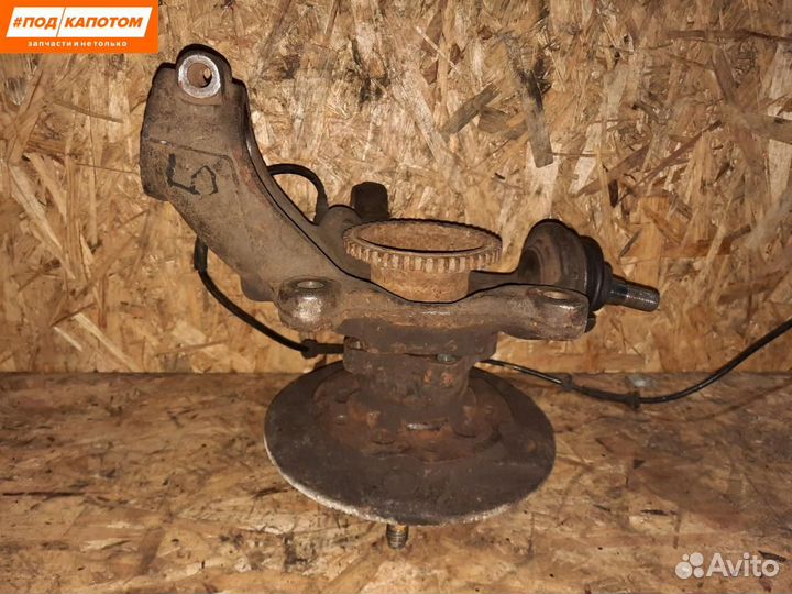 Кулак передний правый Ford Transit