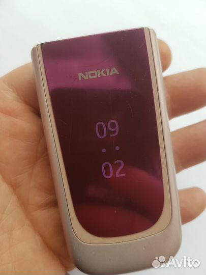 Nokia 7020