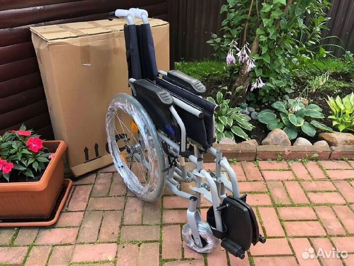 Инвалидная коляска с углом наклона комнатная
