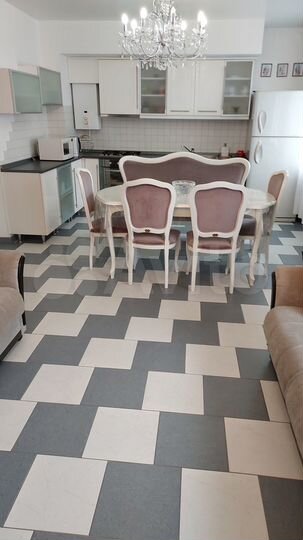 Дом 262 м² на участке 6,9 сот.