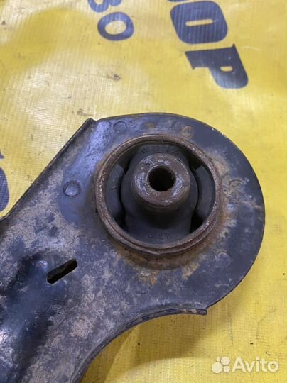 Передний правый рычаг Chevrolet Lacetti