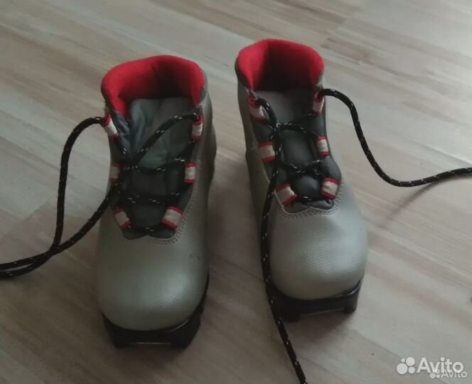 Лыжные ботинки детские