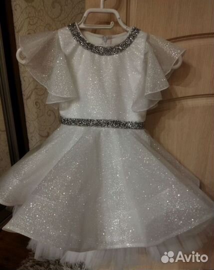 Платье белое пышное