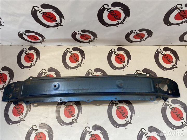 Жесткость бампера (2) передний Toyota Aqua NHP10