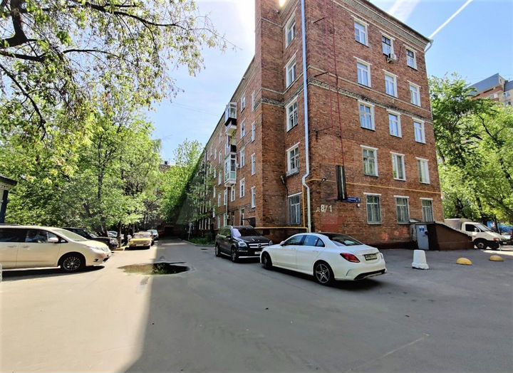 Комната 15,9 м² в 4-к., 1/5 эт.