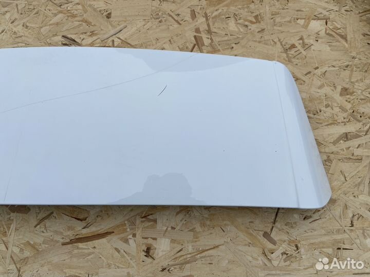 Спойлер крышки багажника Toyota Rav4 XA50 Белый