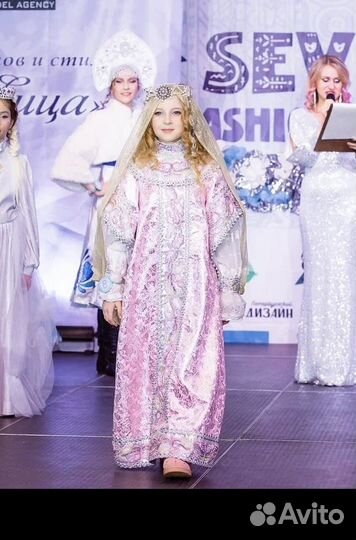 Костюм русский, русская красавица