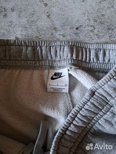 Спортивные штаны Nike