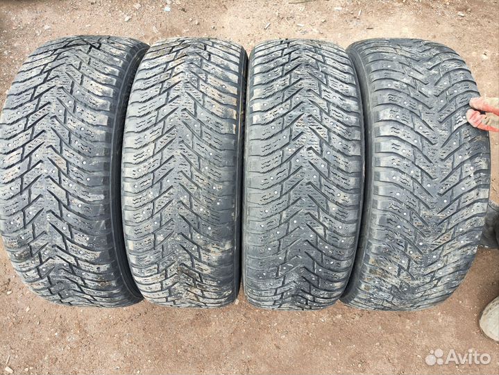Nokian Tyres Hakkapeliitta 8 SUV 235/60 R18