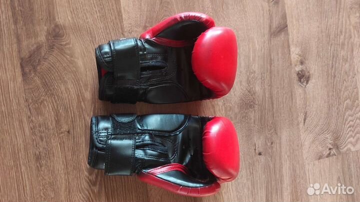 Боксерские перчатки