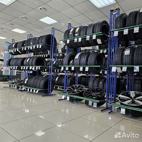 Double Coin DW-300 215/55 R17 98V