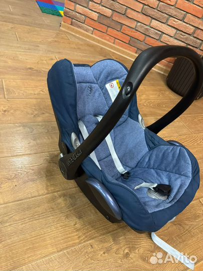 Детское автокресло от 0 maxi cosi