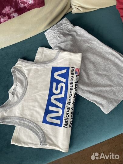 Костюм на мальчика H&M 122