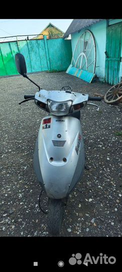 Скутер Сузуки