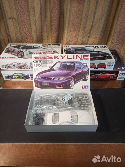 Сборная модель 1:24 tamiya Nissan Skyline (R33) GT
