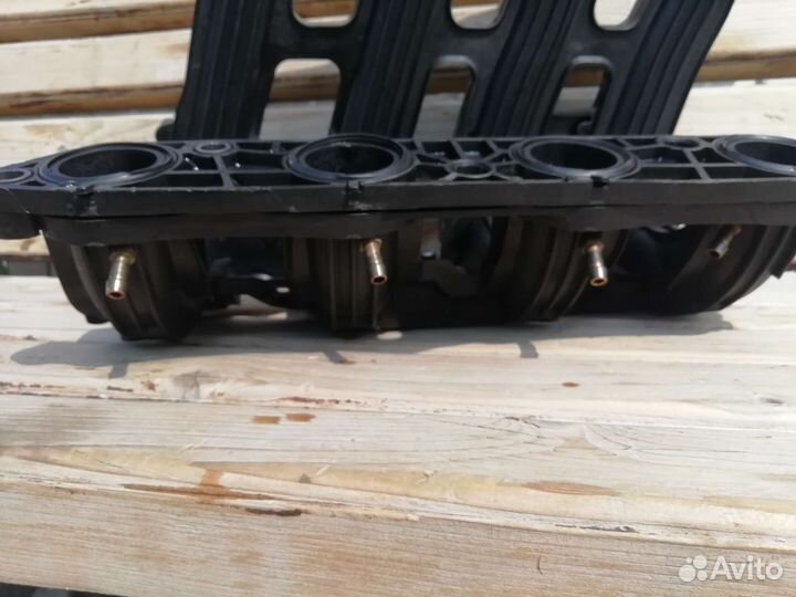 Коллектор впускной приора под мех.дроссель