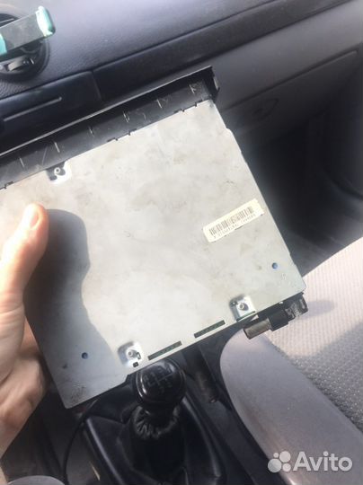 Магнитола blaupunkt 96 829597