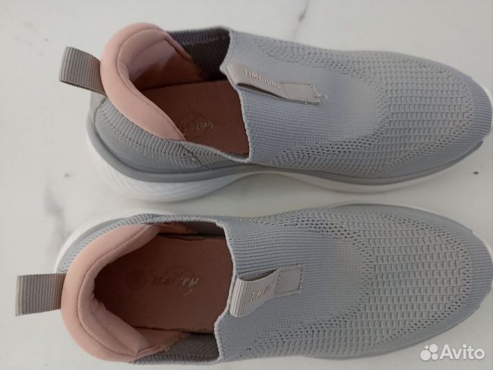 Кроссовки-слипоны женские TimeJamp 39