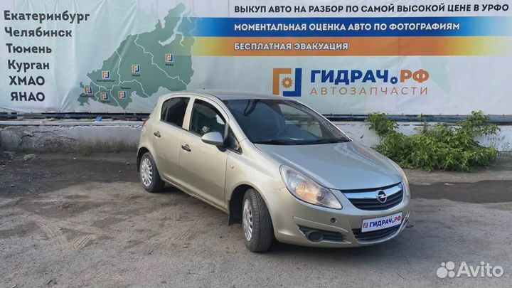 Обшивка стойки средней нижняя правая Opel Corsa D